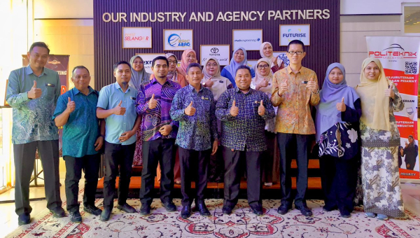 Lawatan Penanda Aras ke Politeknik Banting Selangor