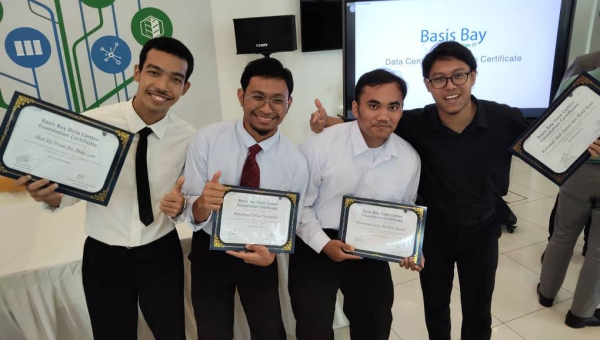 Majlis Penganugerahan Sijil Graduan Program Basis Bay Data Centre Foundation Certificate (DCFC)