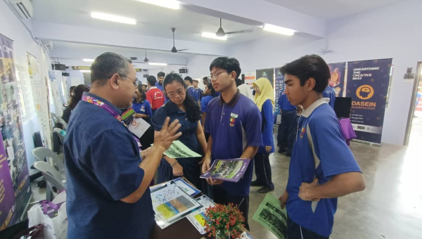 Hari Kerjaya SMK USJ 13